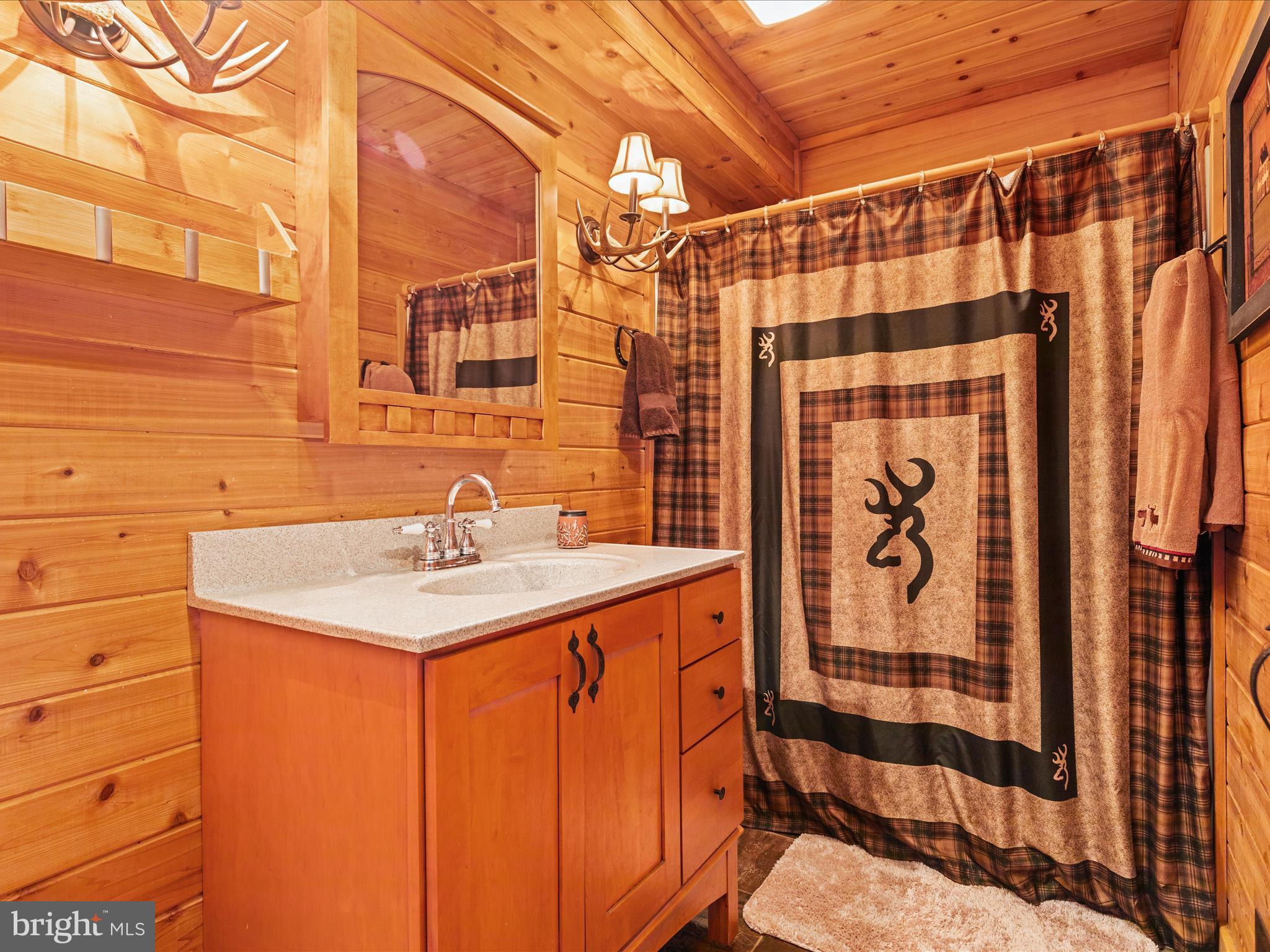 251 Heather Hill Ln