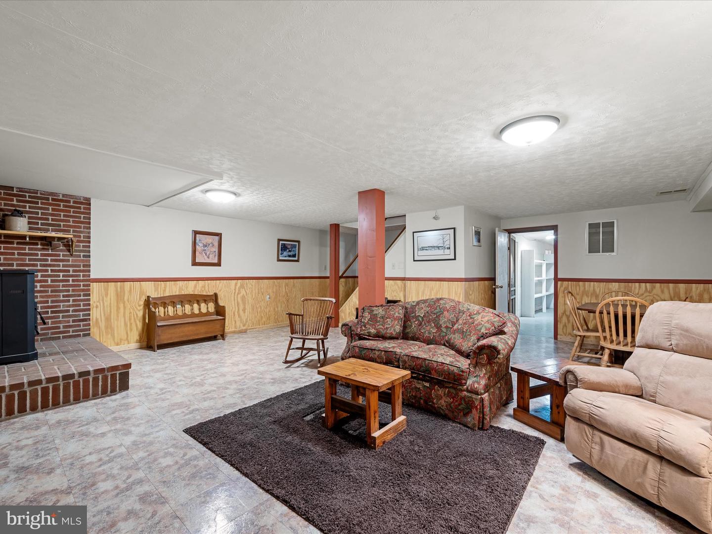 281 Light Rd