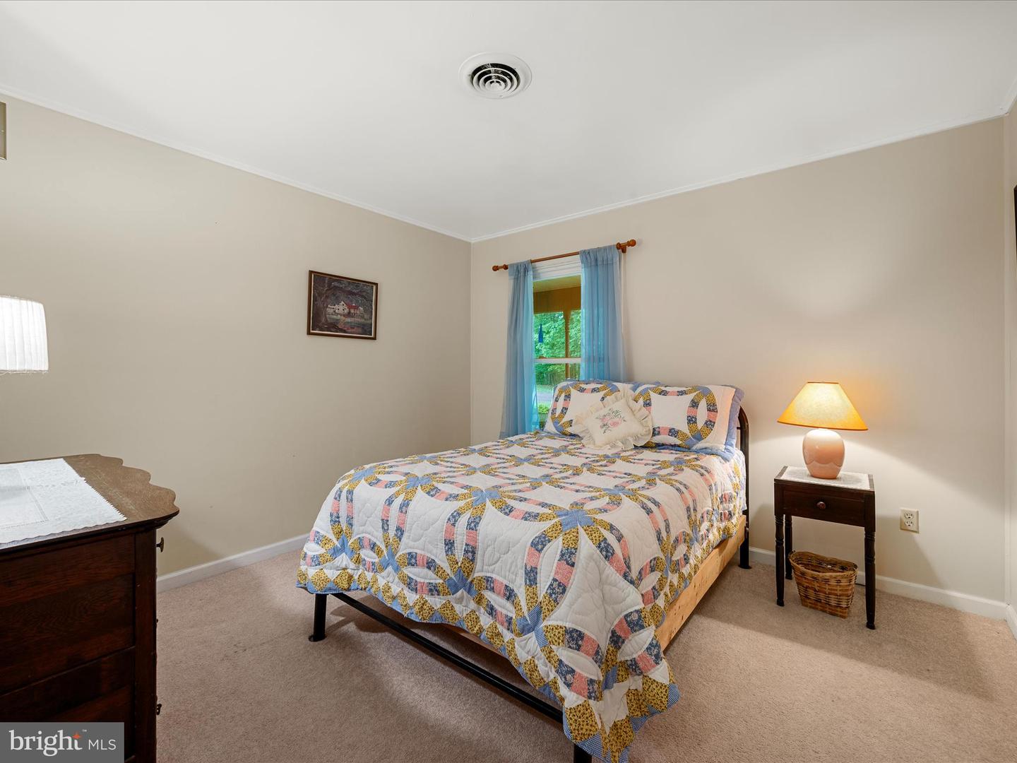 281 Light Rd