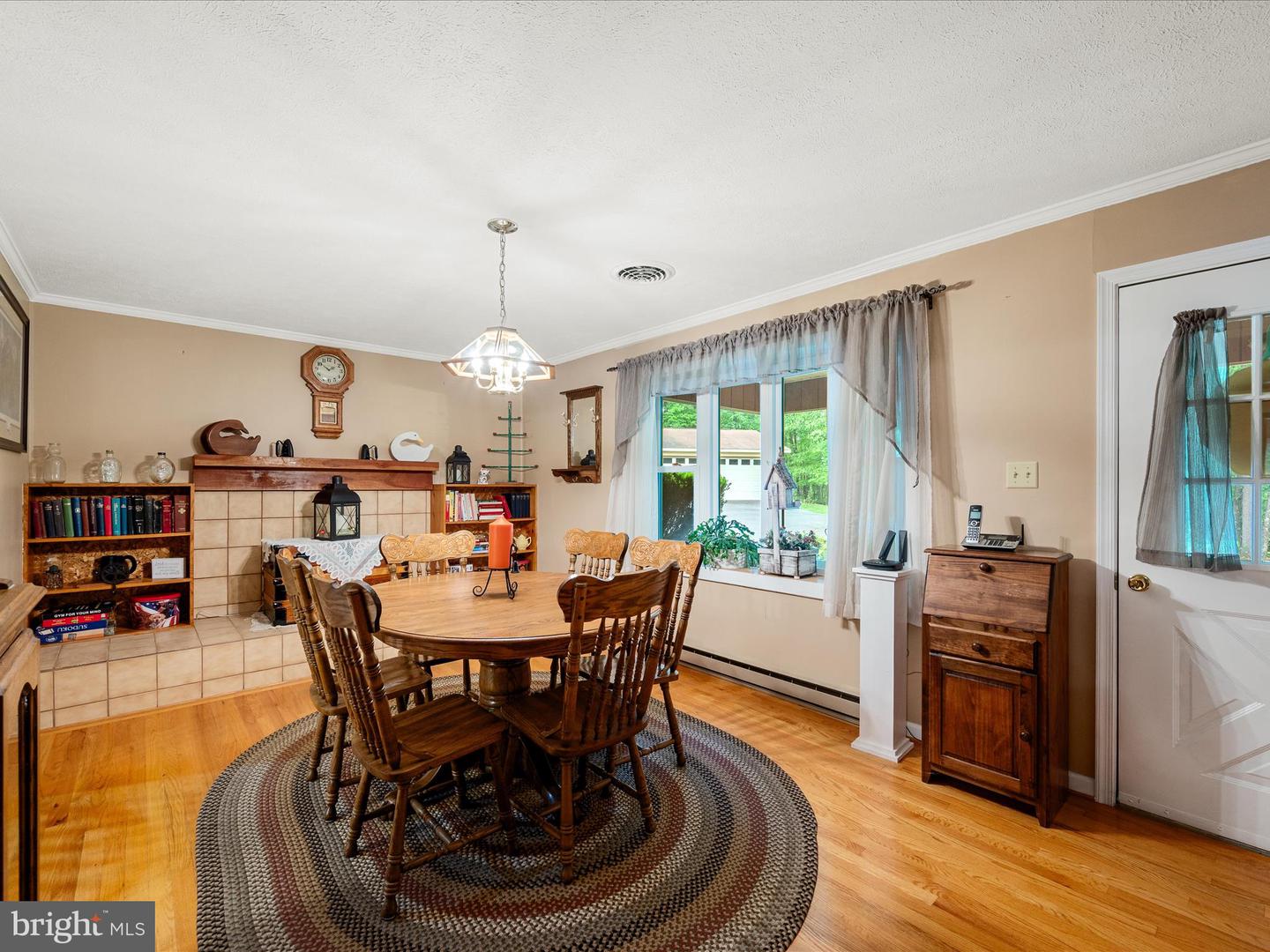 281 Light Rd