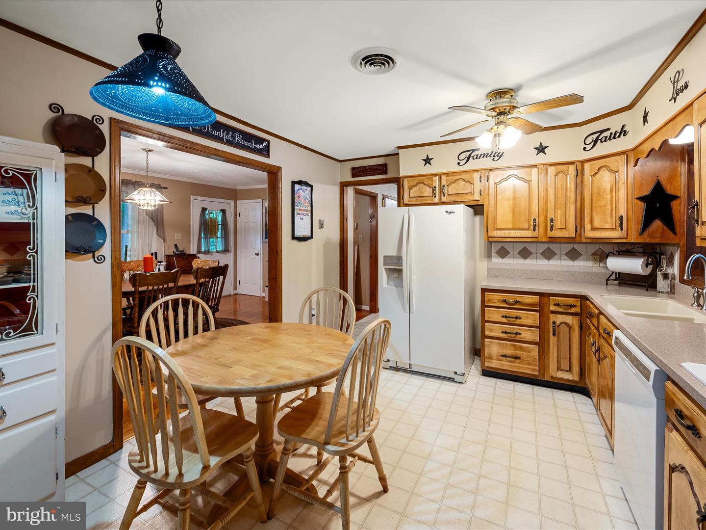 281 Light Rd