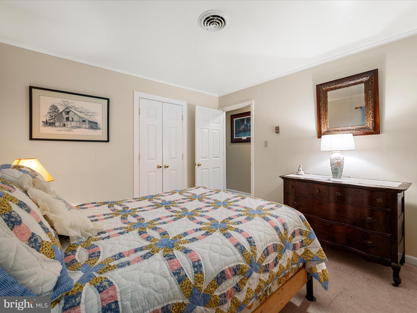 281 Light Rd