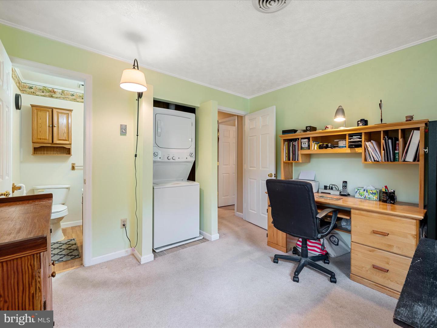 281 Light Rd