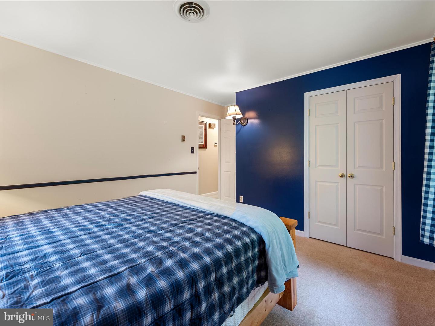 281 Light Rd