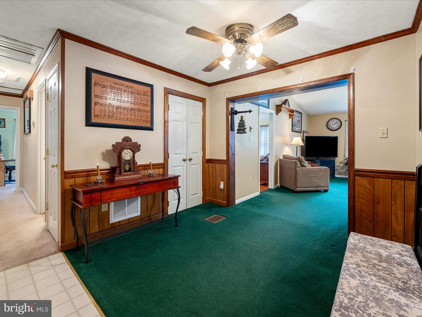 281 Light Rd