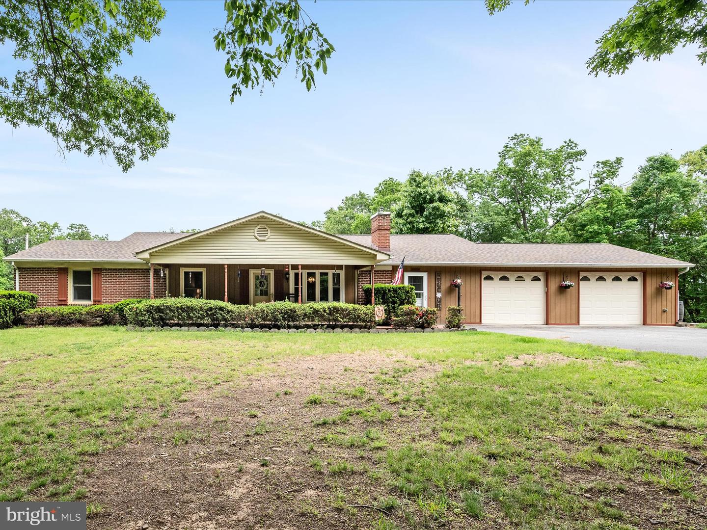 281 Light Rd