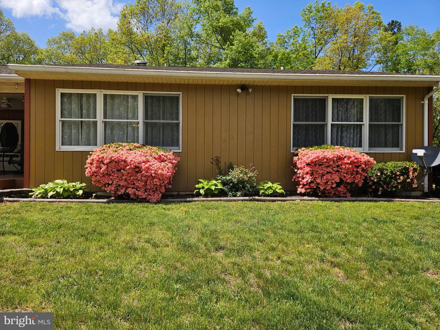 281 Light Rd