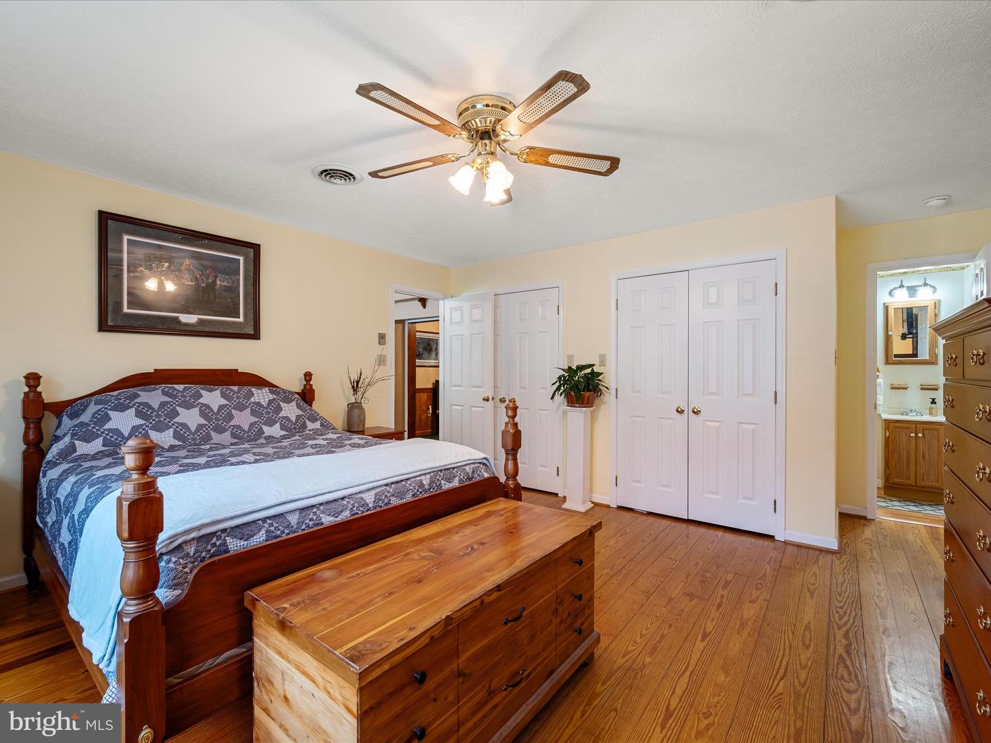 281 Light Rd