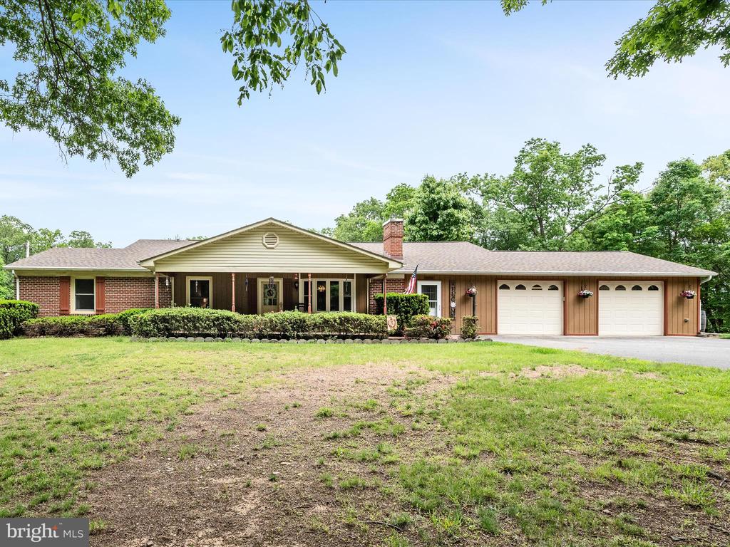 281 Light Rd