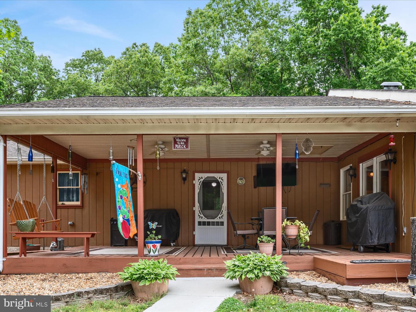 281 Light Rd