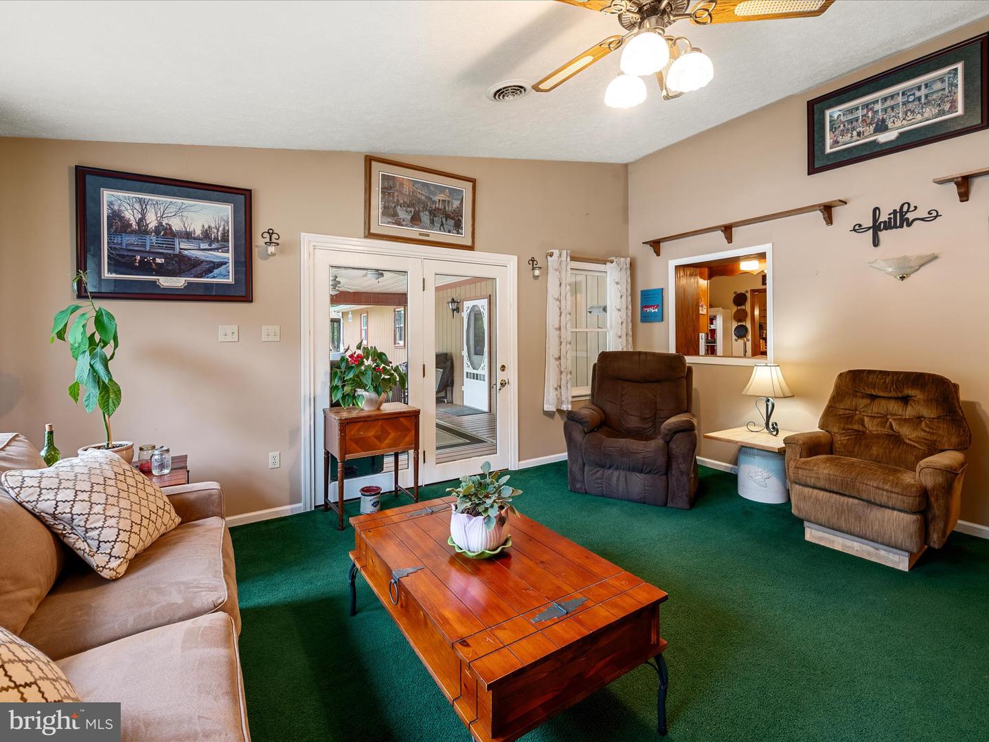 281 Light Rd