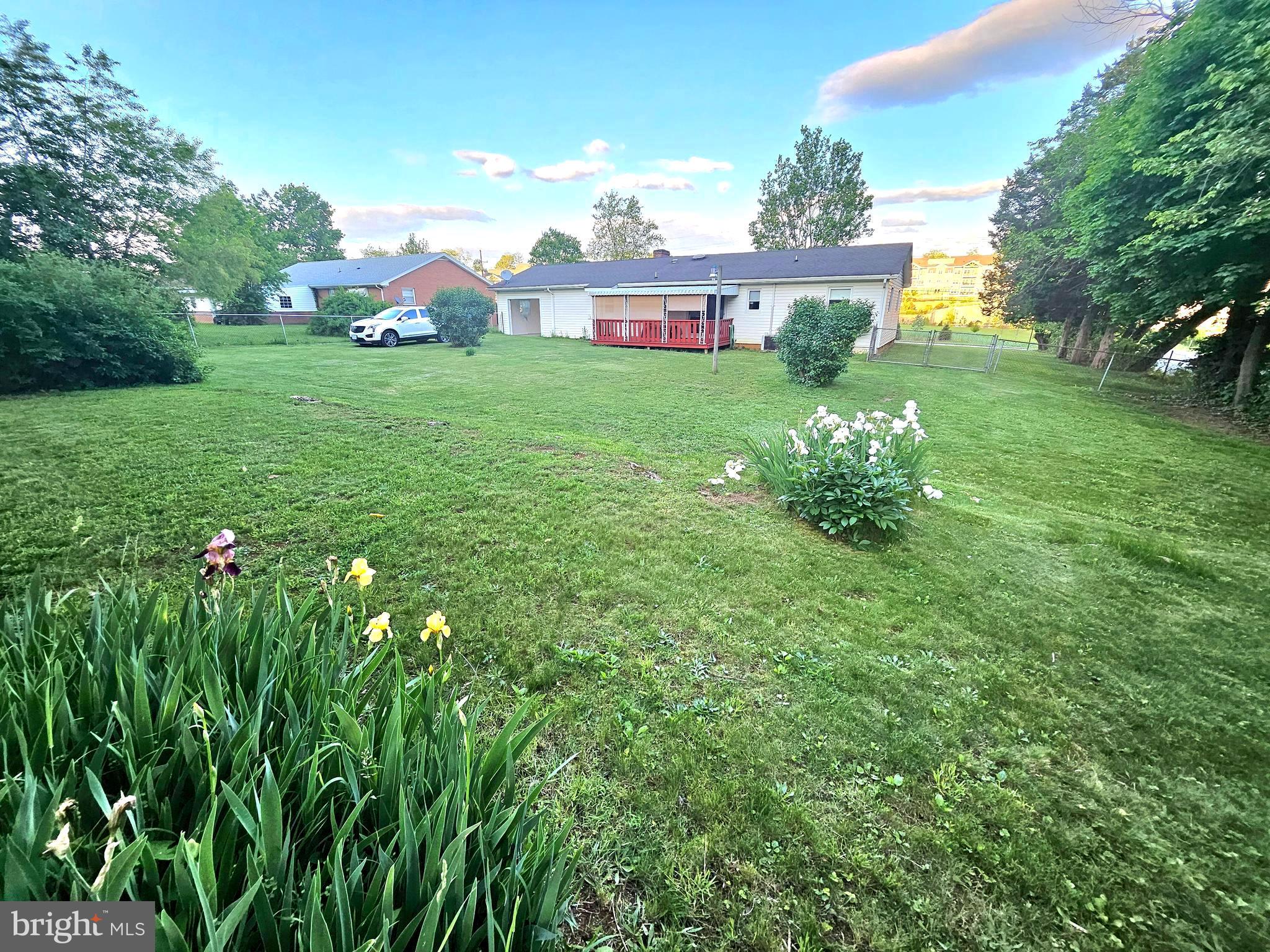 671 Fox Dr