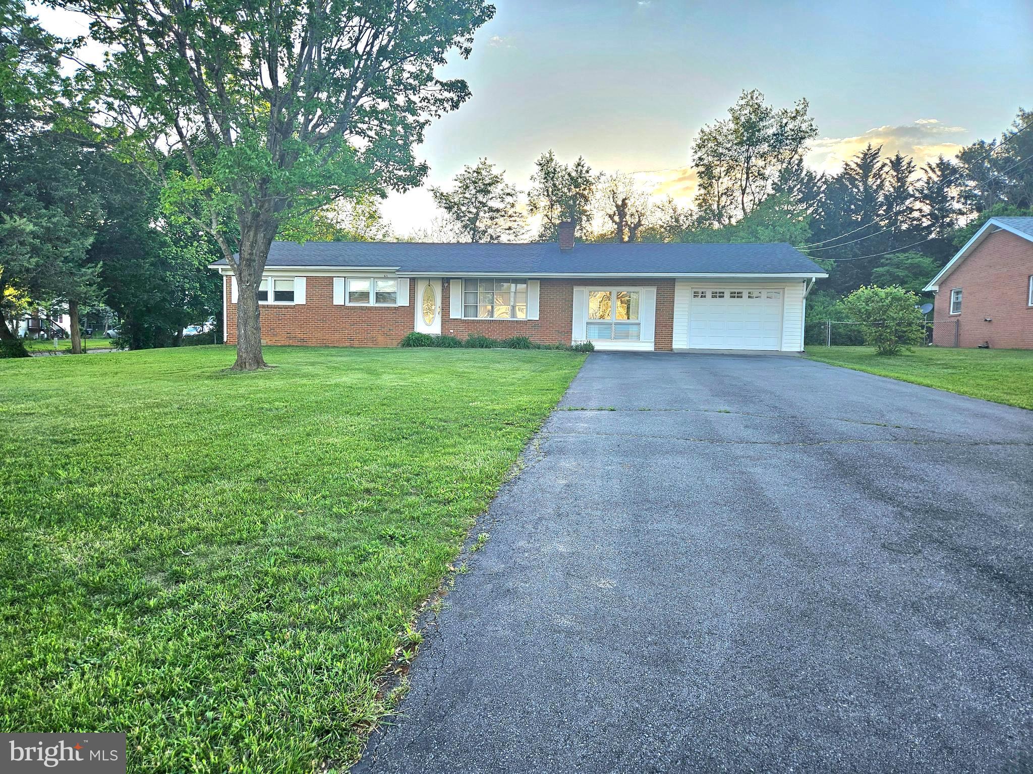671 Fox Dr