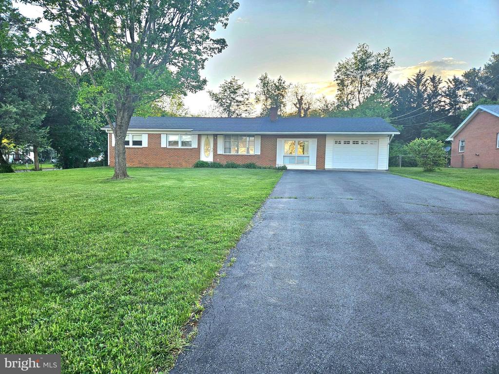 671 Fox Dr