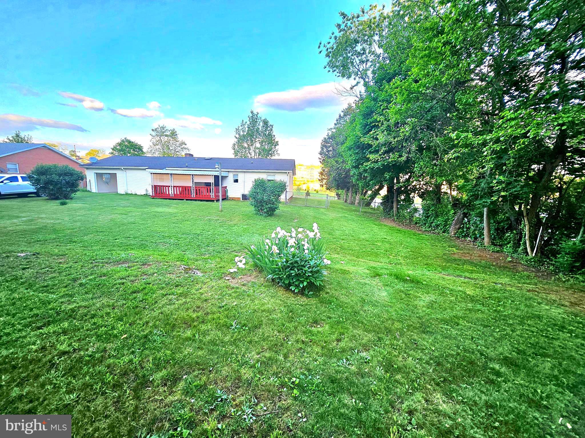 671 Fox Dr