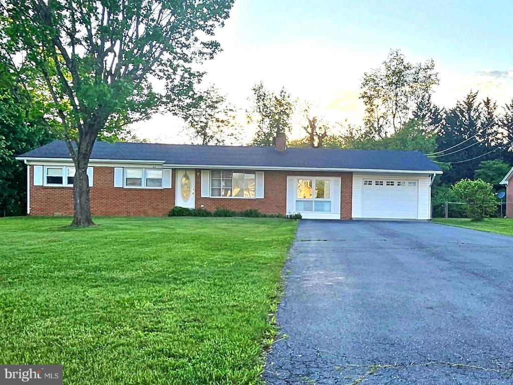 671 Fox Dr