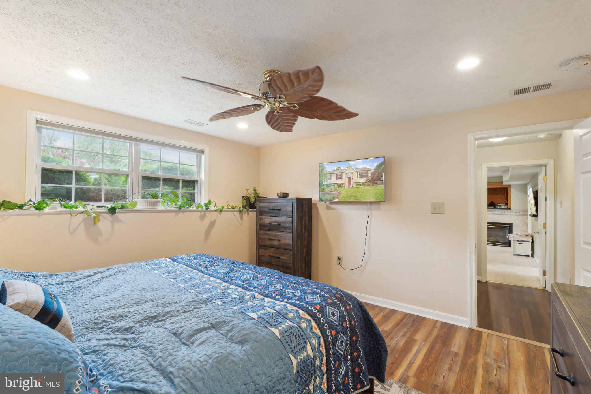 119 Hill Valley Dr