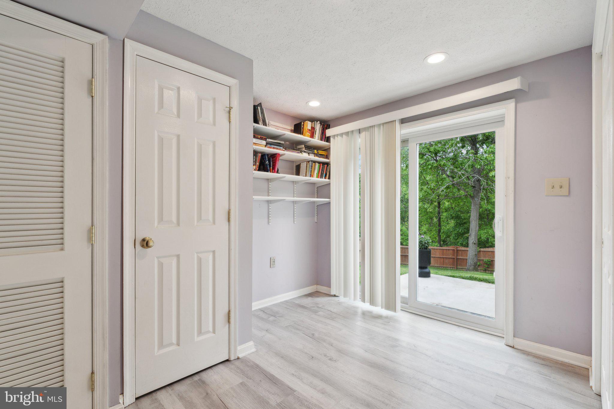 119 Hill Valley Dr