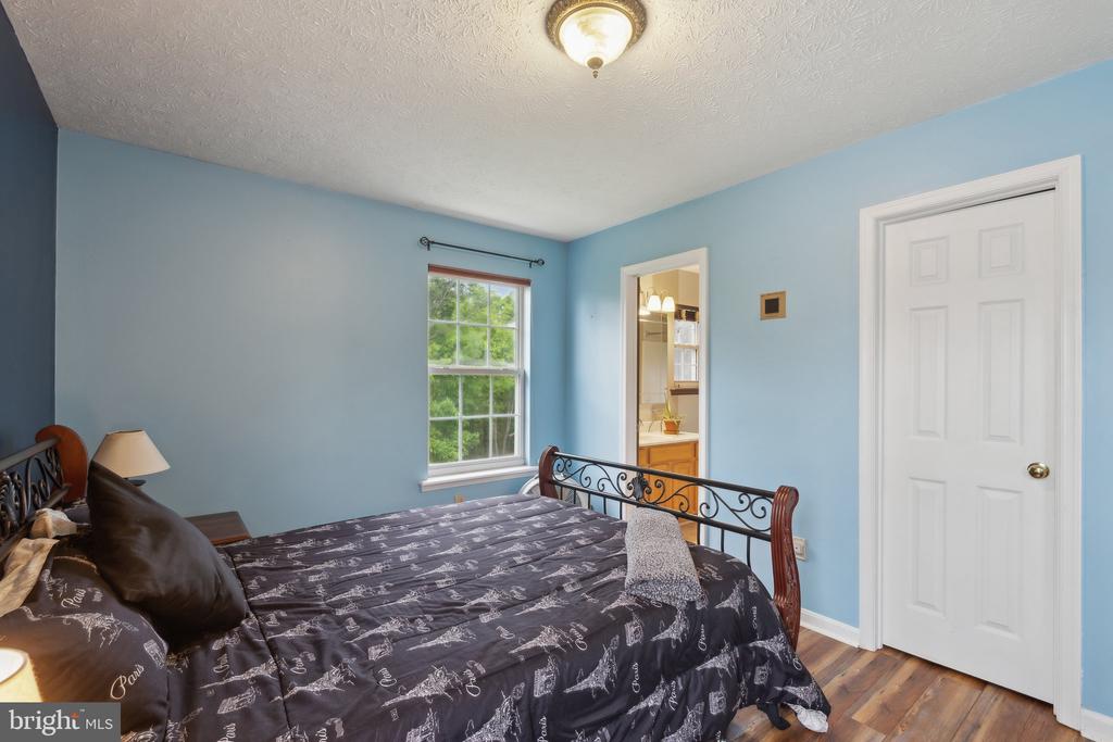 119 Hill Valley Dr