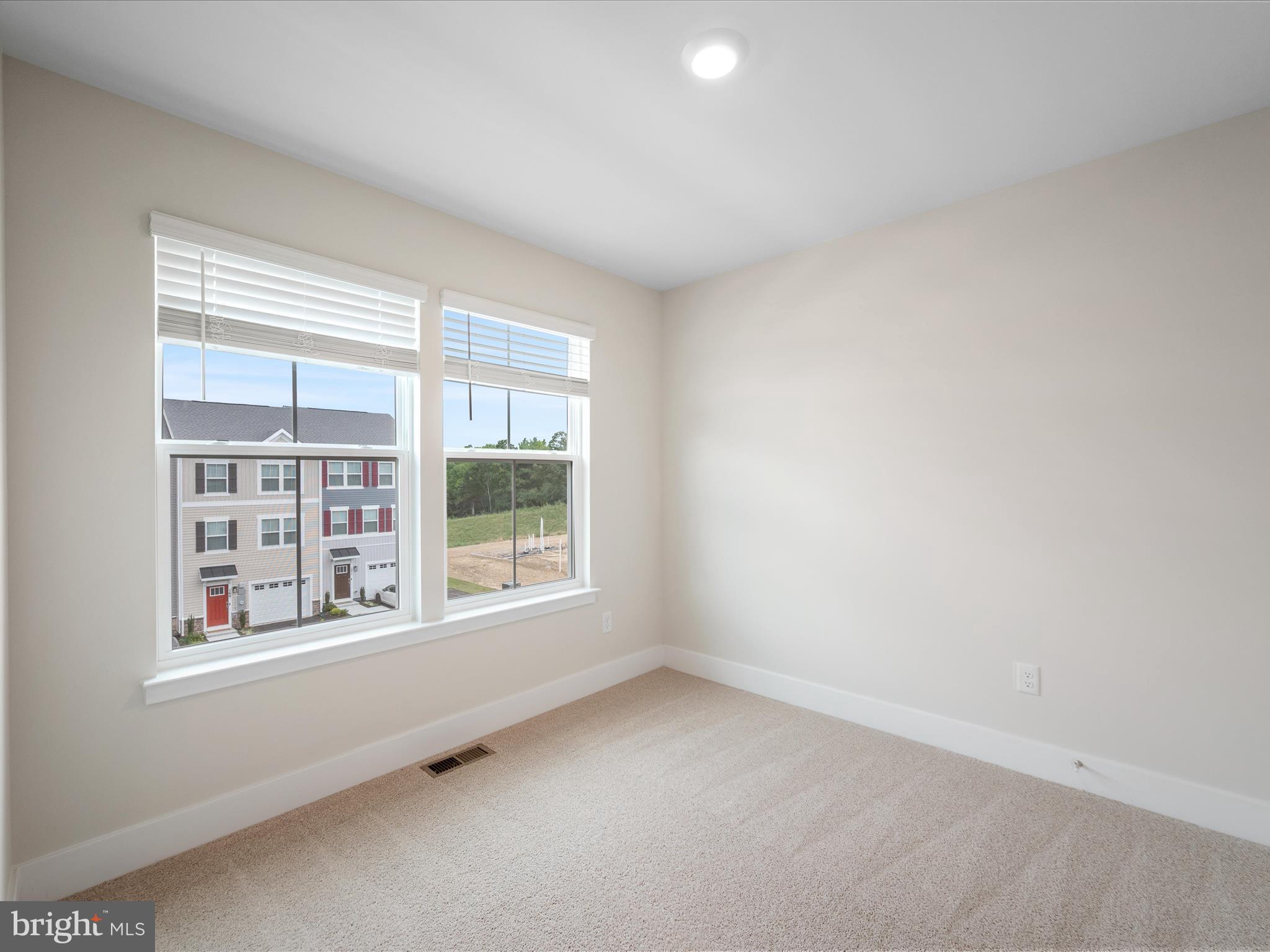 166 MUNSEE CIR