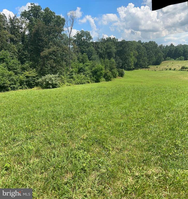 Lot B 4661 Middle Road