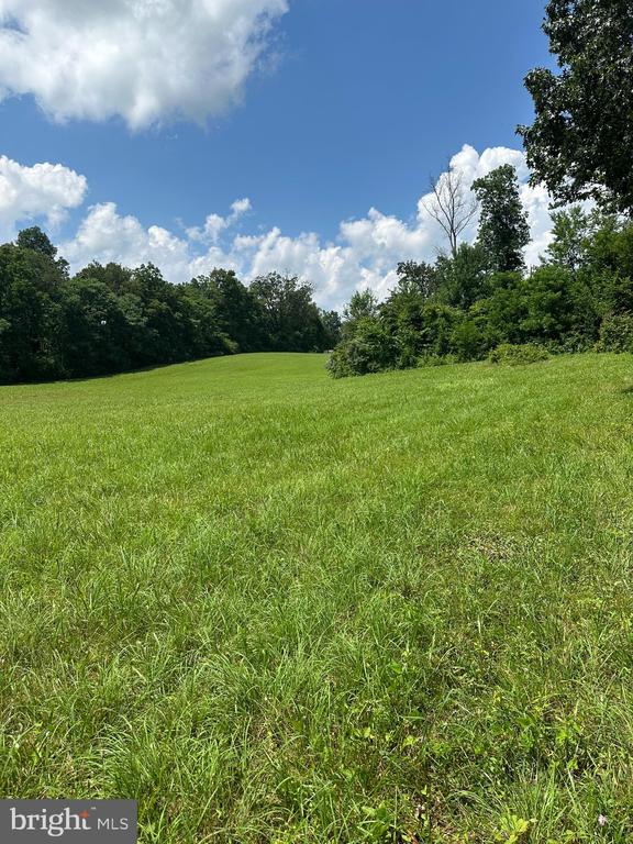 Lot B 4661 Middle Road