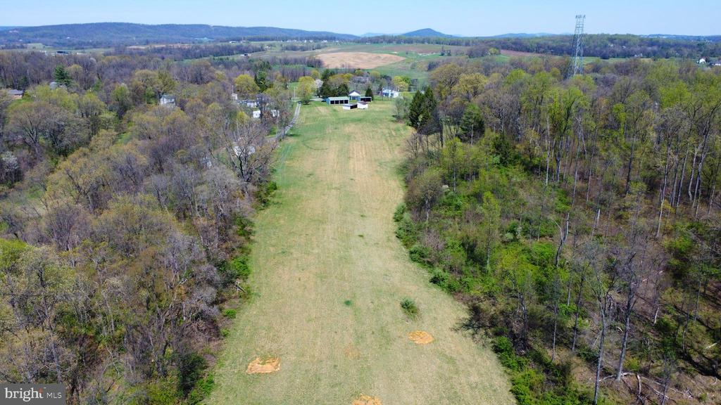 Lot B 4661 Middle Road