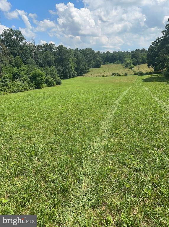 Lot B 4661 Middle Road