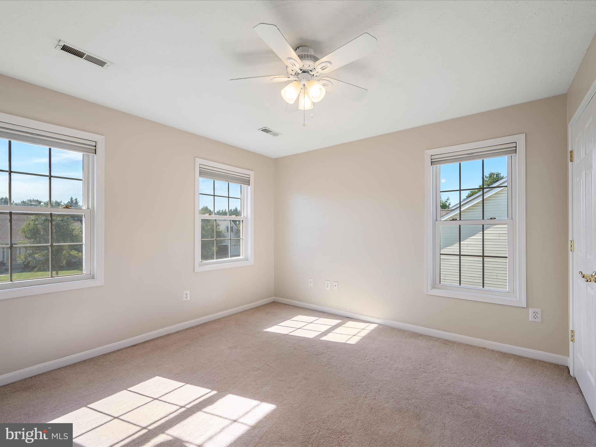 121 Brenton Ct