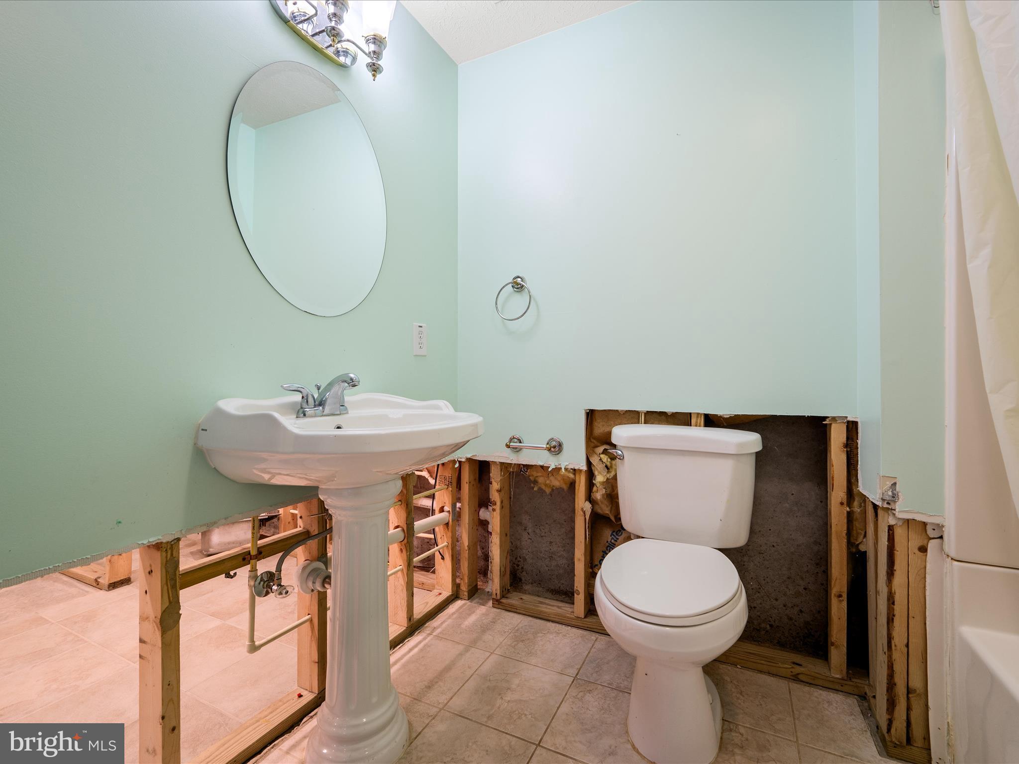121 Brenton Ct