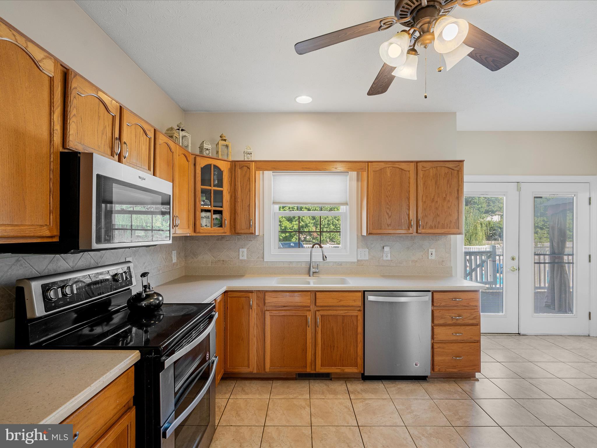 121 Brenton Ct
