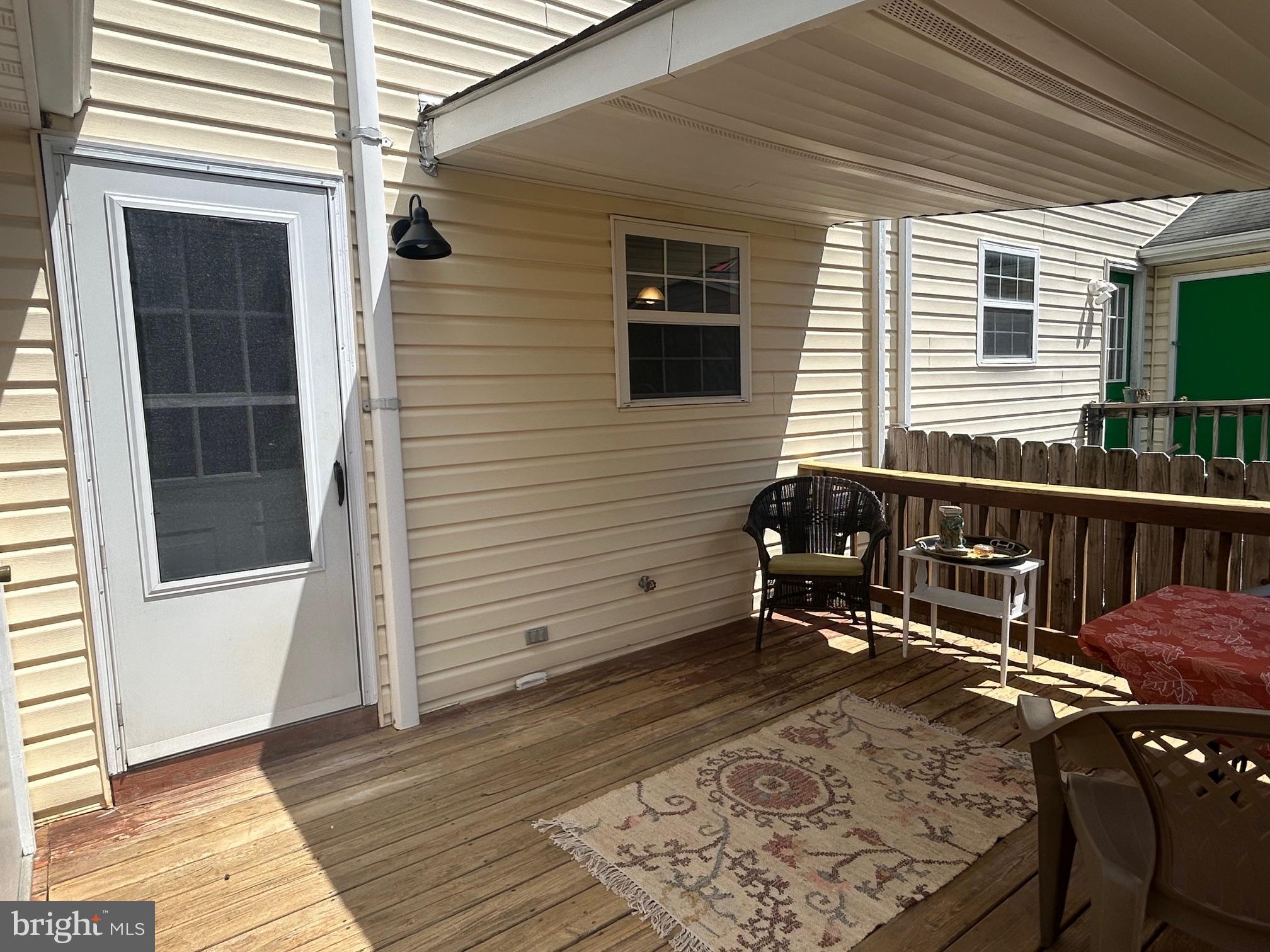 1005 Locust St