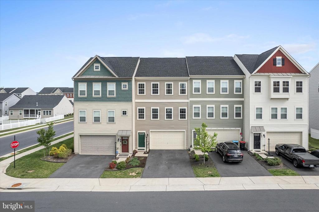 203 STARRY WAY DRIVE