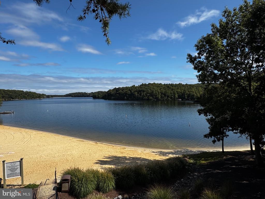 205 LAKE HOLIDAY