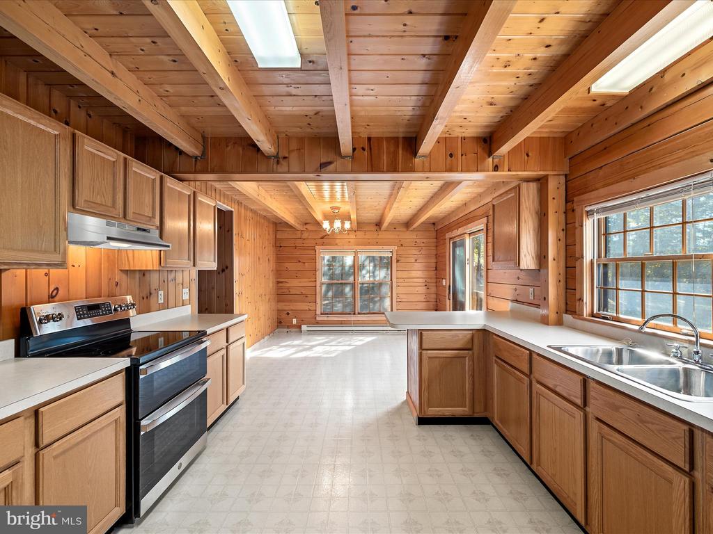 175 NIXON DRIVE