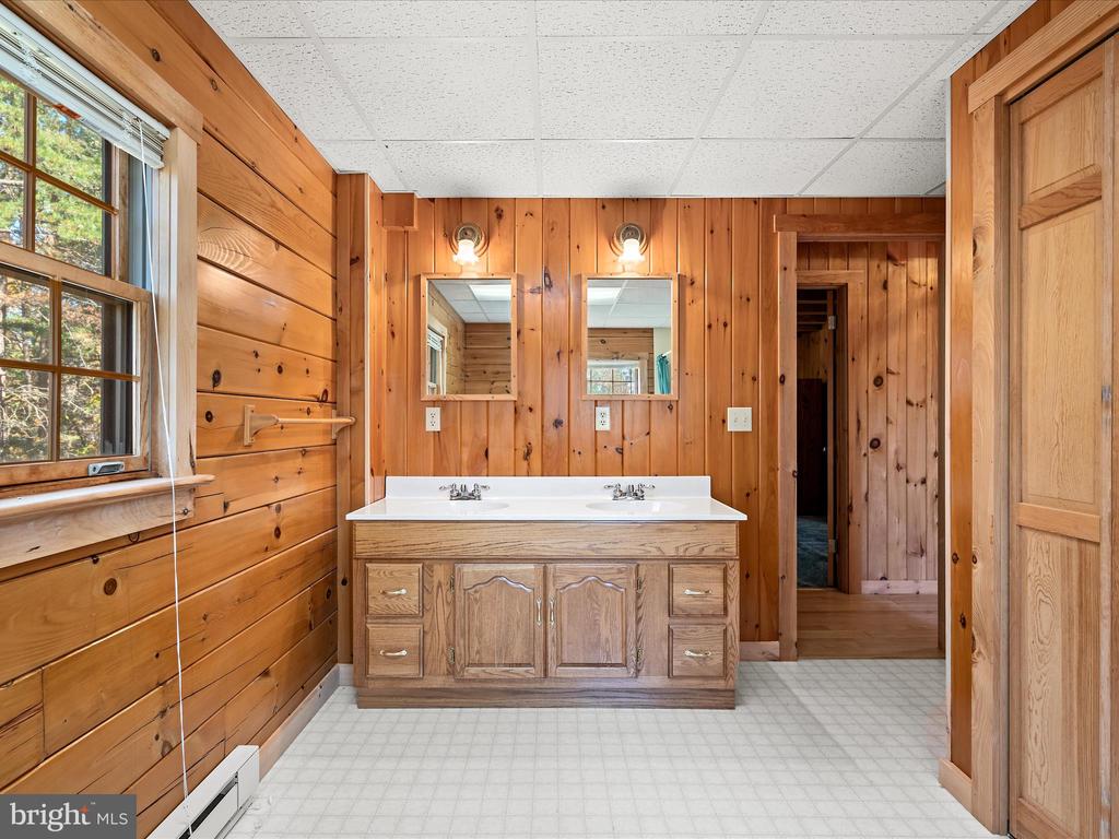 175 NIXON DRIVE