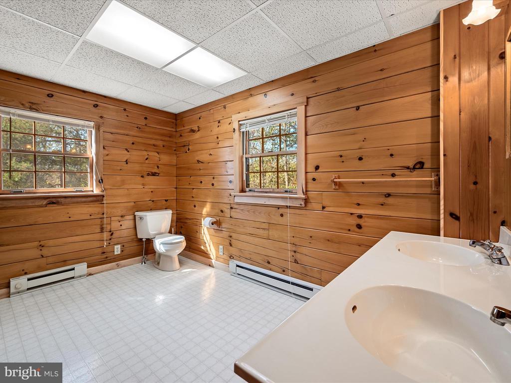 175 NIXON DRIVE