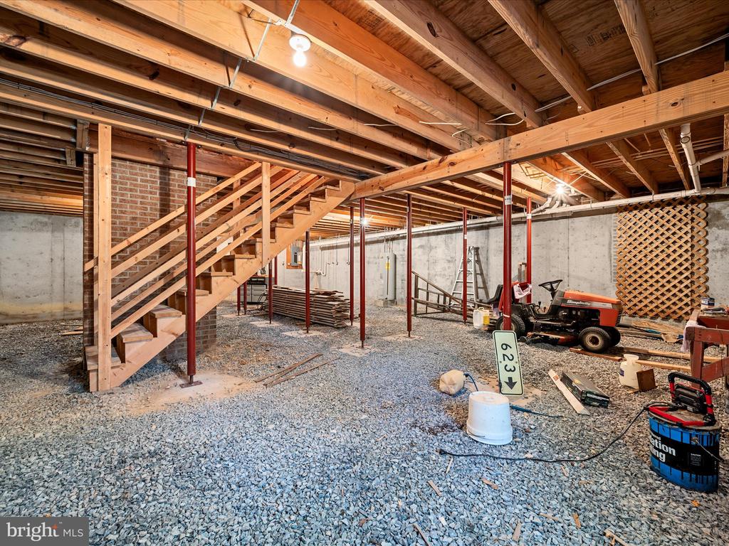175 NIXON DRIVE