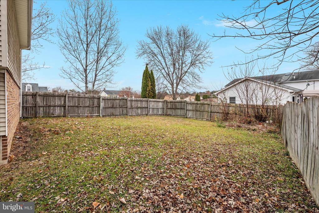 305 BLUEBIRD DRIVE