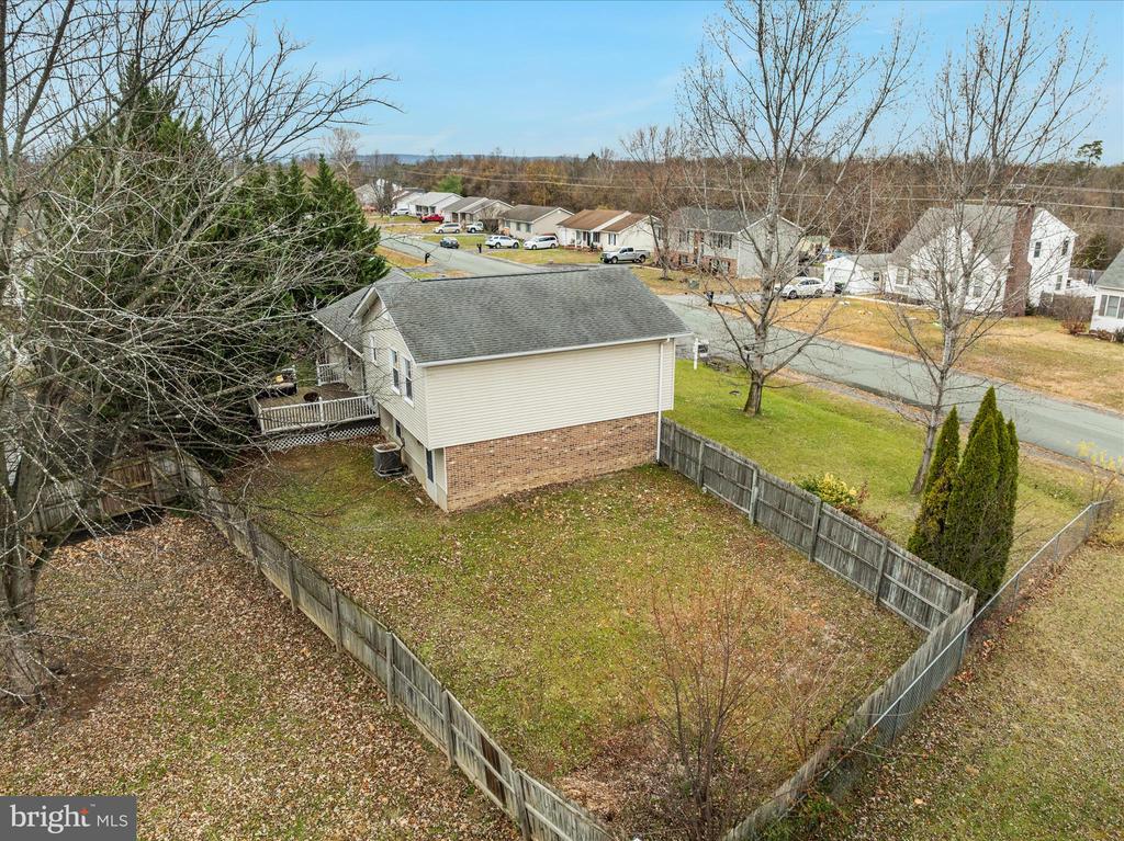 305 BLUEBIRD DRIVE