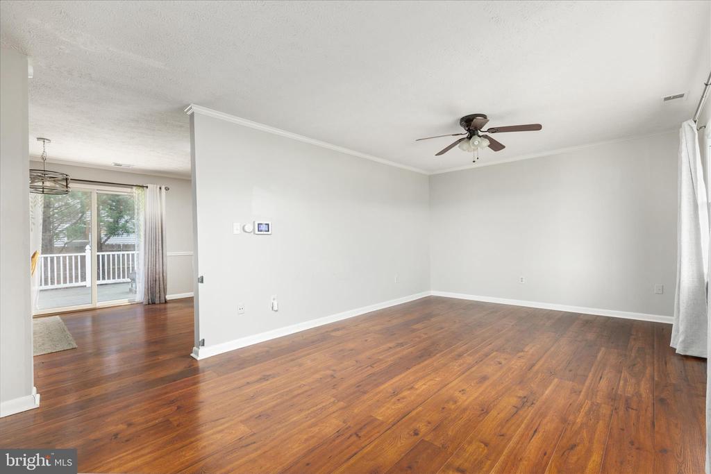 305 BLUEBIRD DRIVE