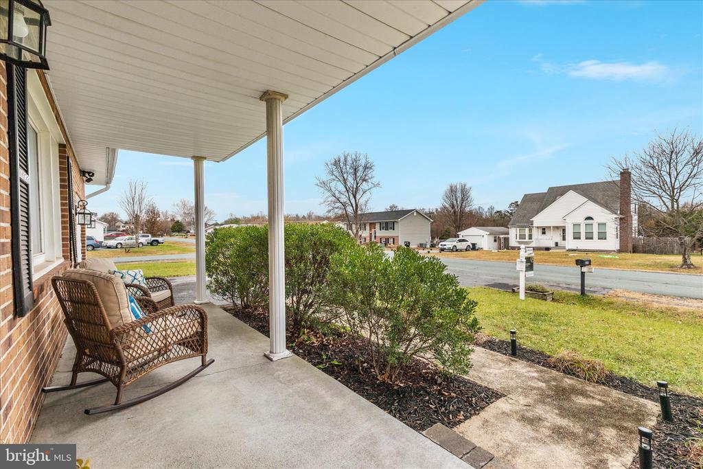 305 BLUEBIRD DRIVE