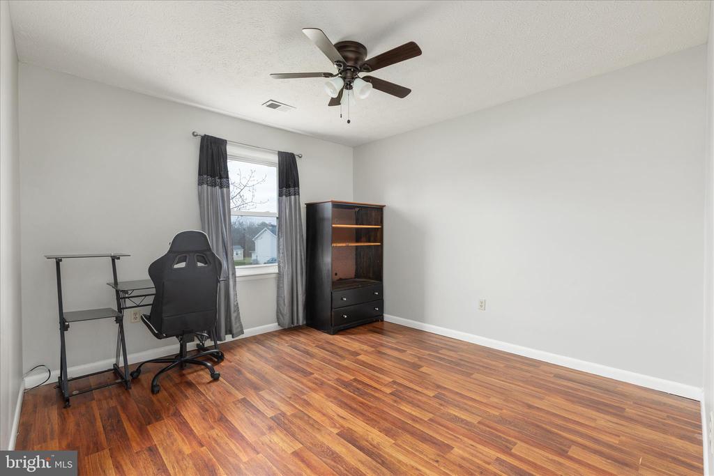305 BLUEBIRD DRIVE
