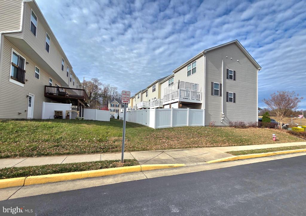 203 SAGE CIRCLE