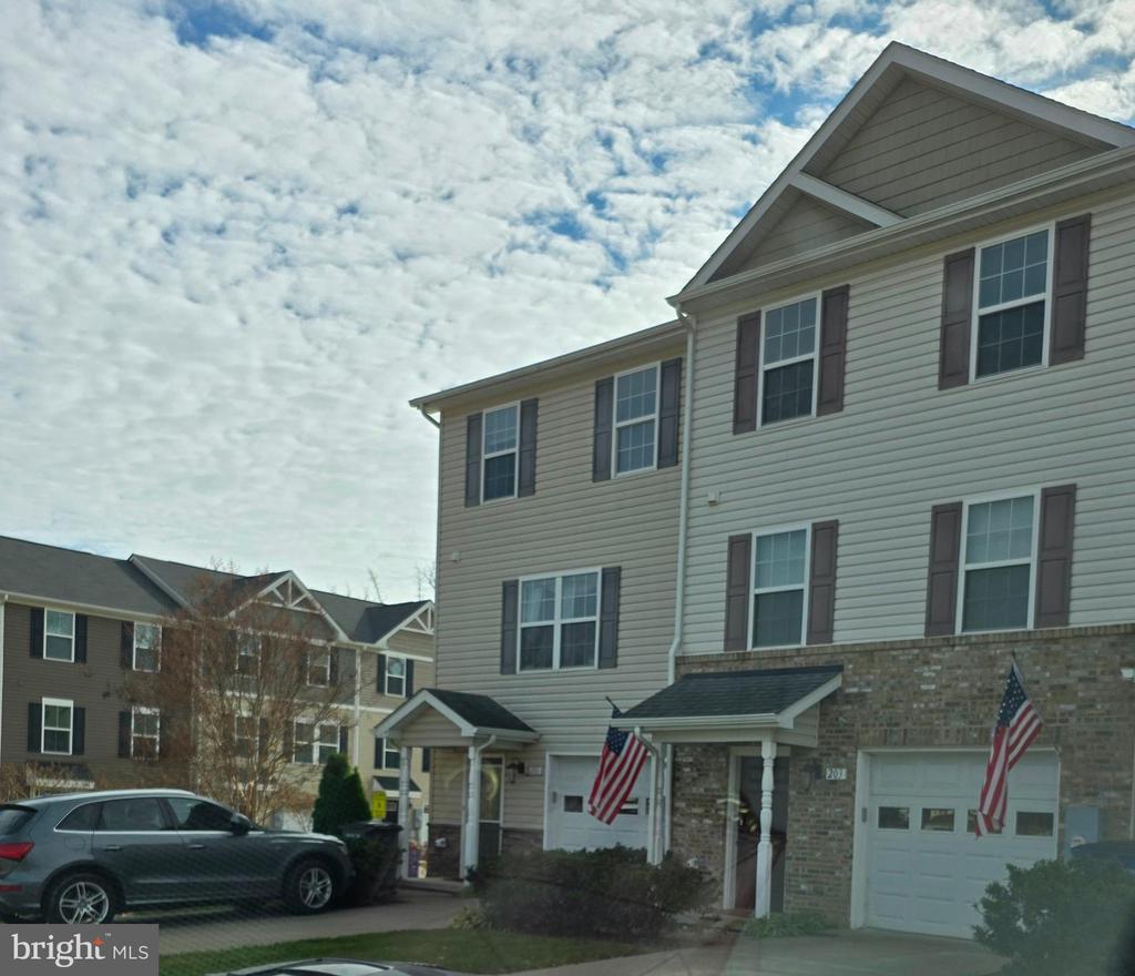 203 SAGE CIRCLE