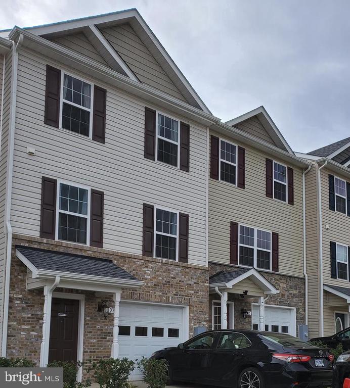 203 SAGE CIRCLE