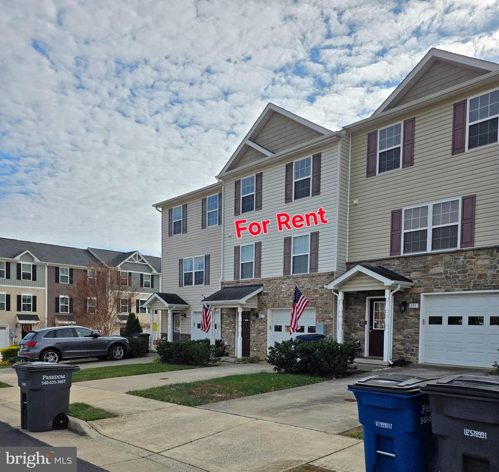 203 SAGE CIRCLE
