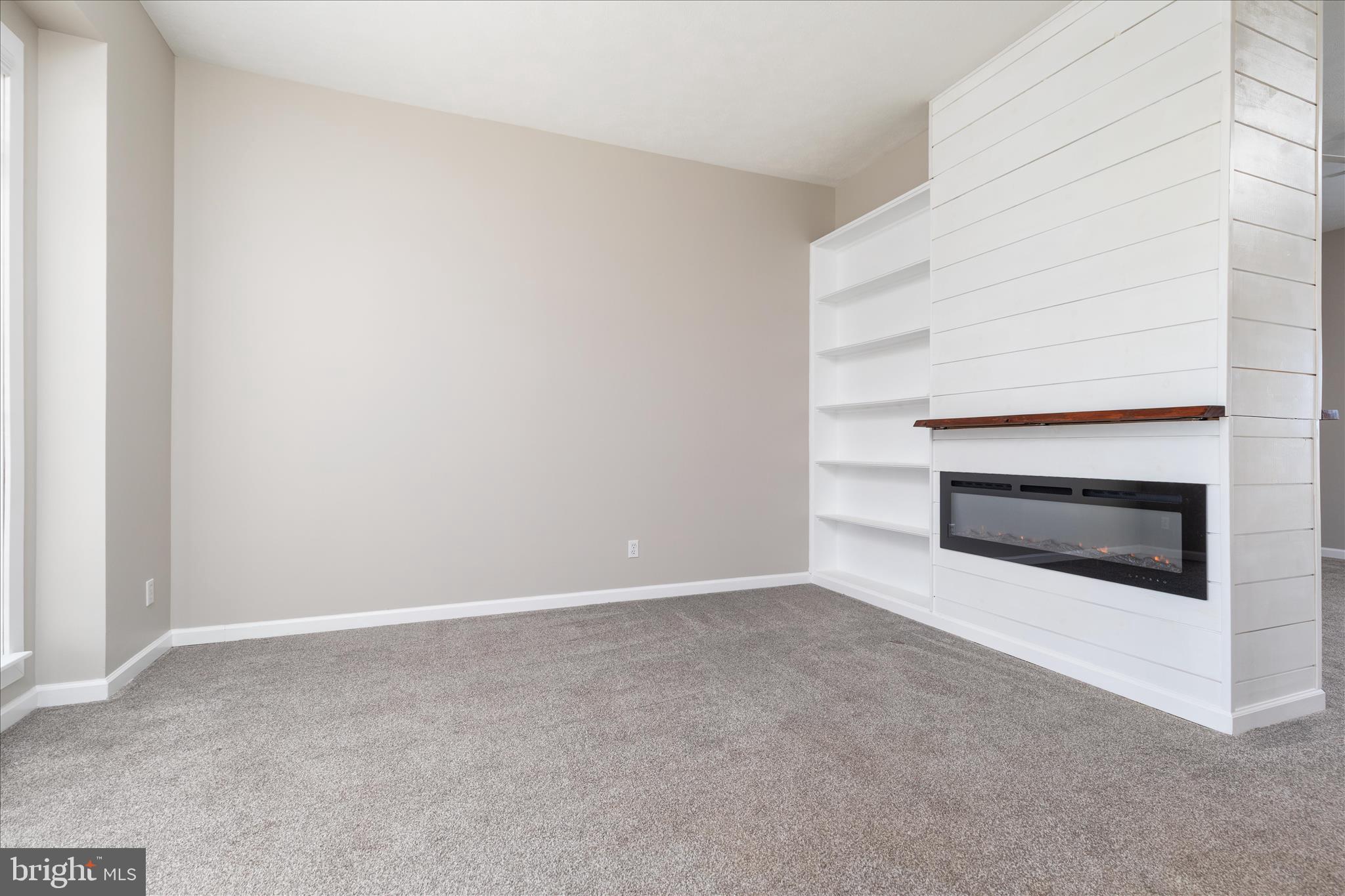 199 MEETING HOUSE DRIVE