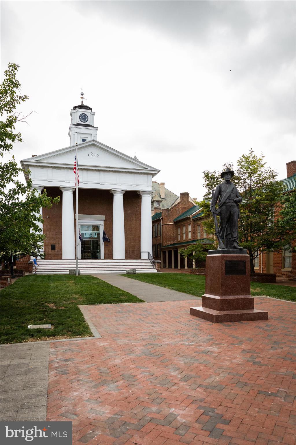 199 MEETING HOUSE DRIVE