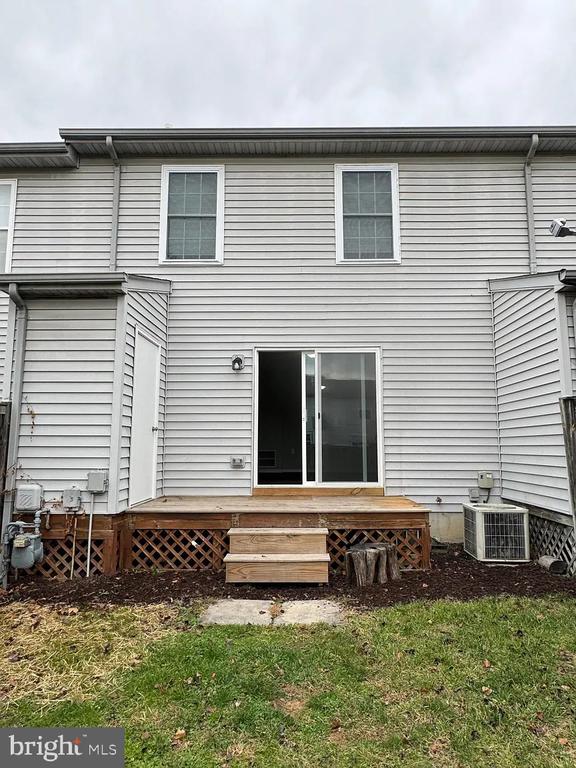 204 BARRINGTON LANE